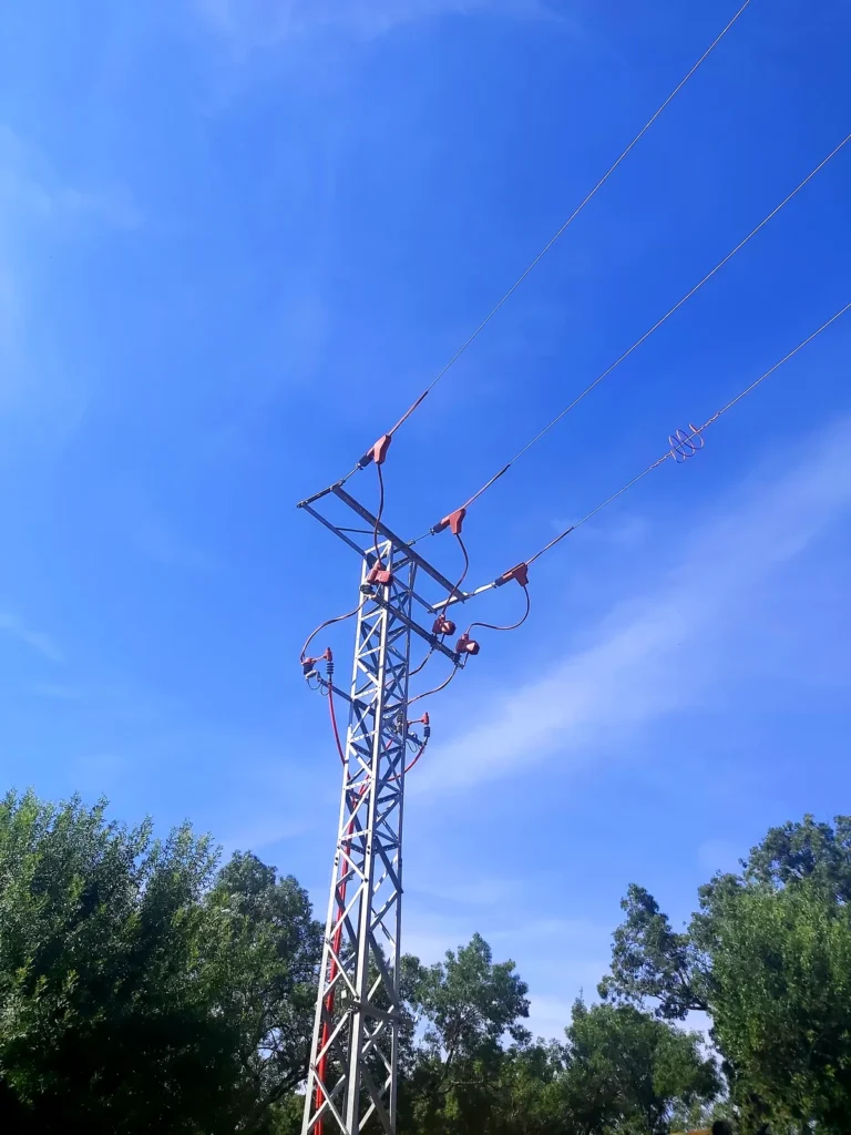 Apoyo metálico de una línea eléctrica de alta tensión